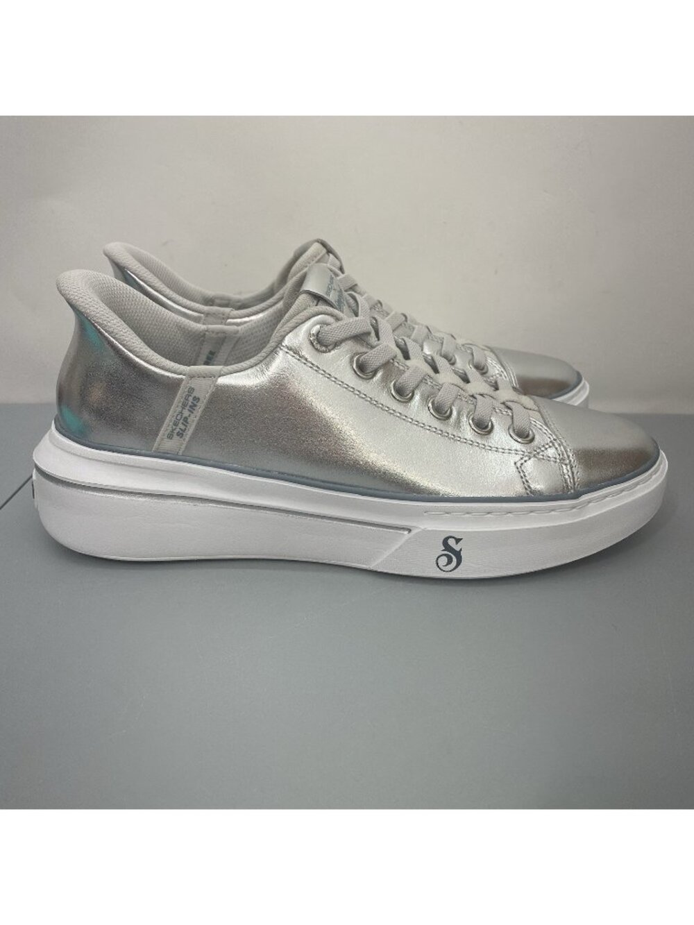 Skechers x Snoop Dogg One Hands Free Slip Ins Sneakers Metallic Silver Womens 10